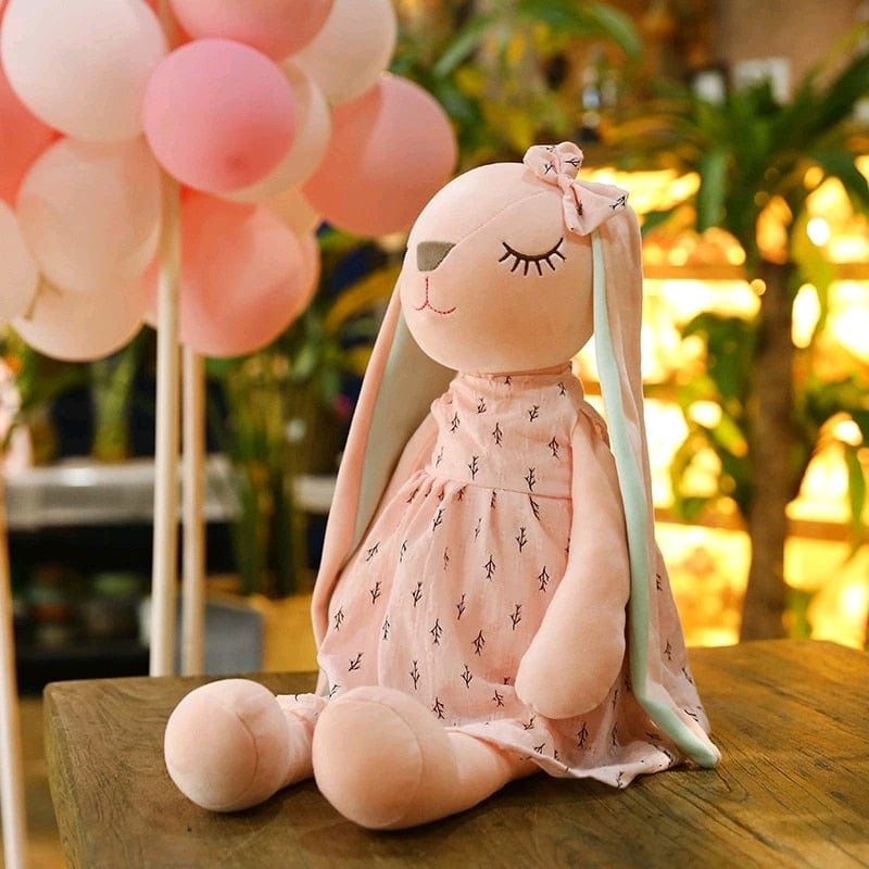 Peluche lapin aux longues oreilles