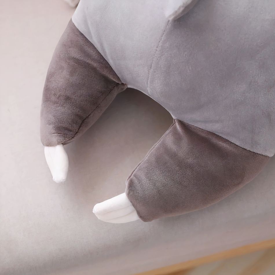 Peluche paresseux gris doux enfant cocooning hiver