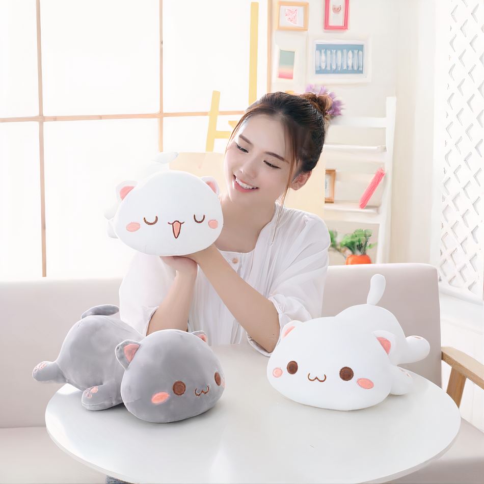 Peluche chat blanc kawaii doux sommeil cocooning hiver