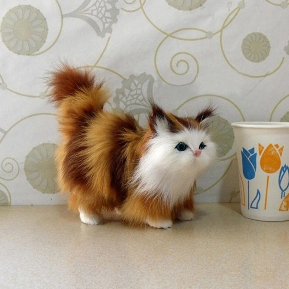 Peluche chat doux longs poils cocooning enfant