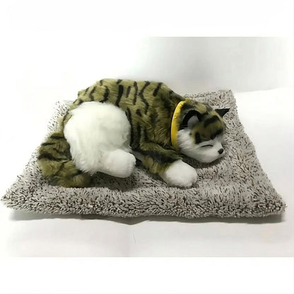 Peluche chat tigré vert doux sommeil réconfortant