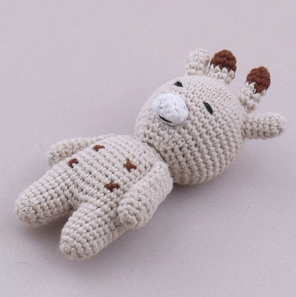 Peluche crochet girafe timide