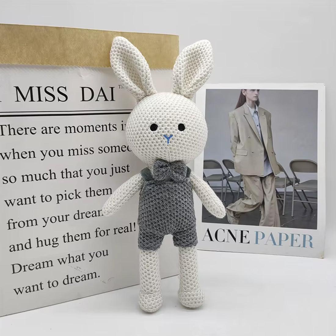 Peluche crochet lapin doux enfant câlin univers tendre