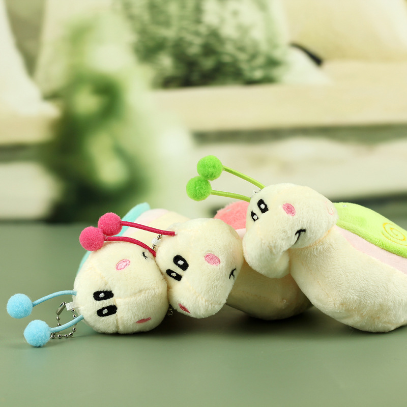 Peluche escargot doux surprise enfant câlin amusant
