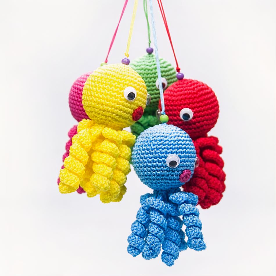 Peluche poulpe jaune enfant douce câlin océan tressée